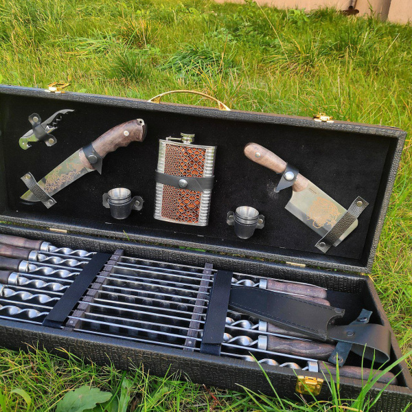 Набор для шашлыка и гриля в чемодане Царский №11 Гранд Кизляр России, 20 предметов